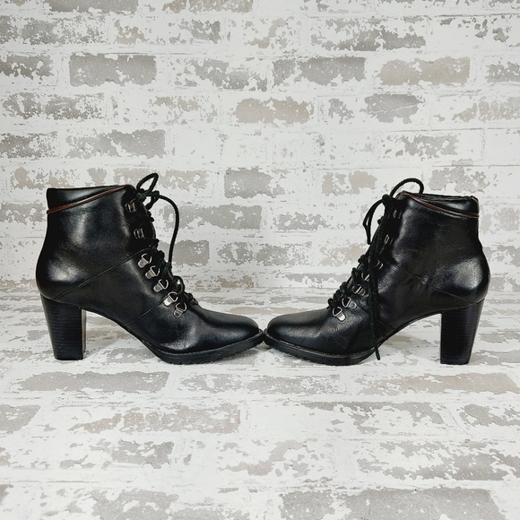 Elegant Black Lace-Up Ankle Boots - Picture 5 of 10
